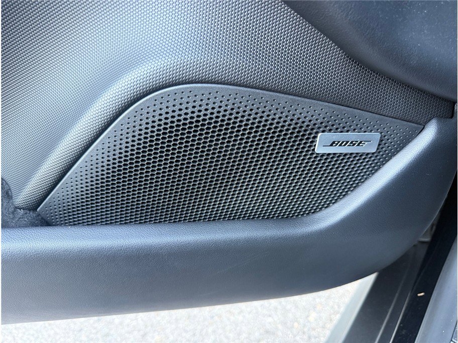 Used 2020 Porsche Taycan 4S image 29