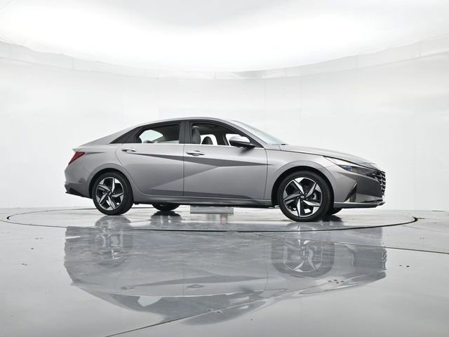 Used 2023 Hyundai Elantra Limited image 34