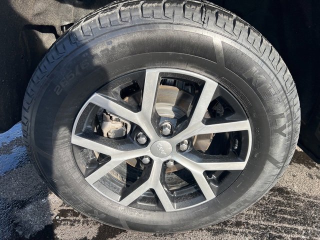 Used 2024 Jeep Grand Cherokee Limited image 9