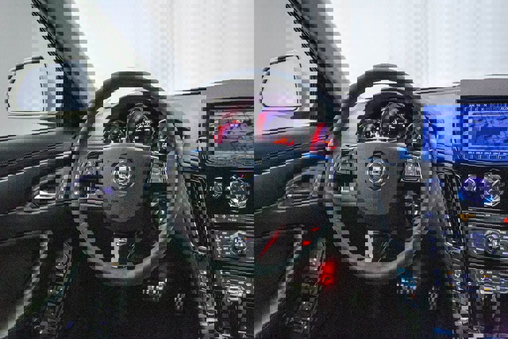 Used 2011 Cadillac CTS V image 4