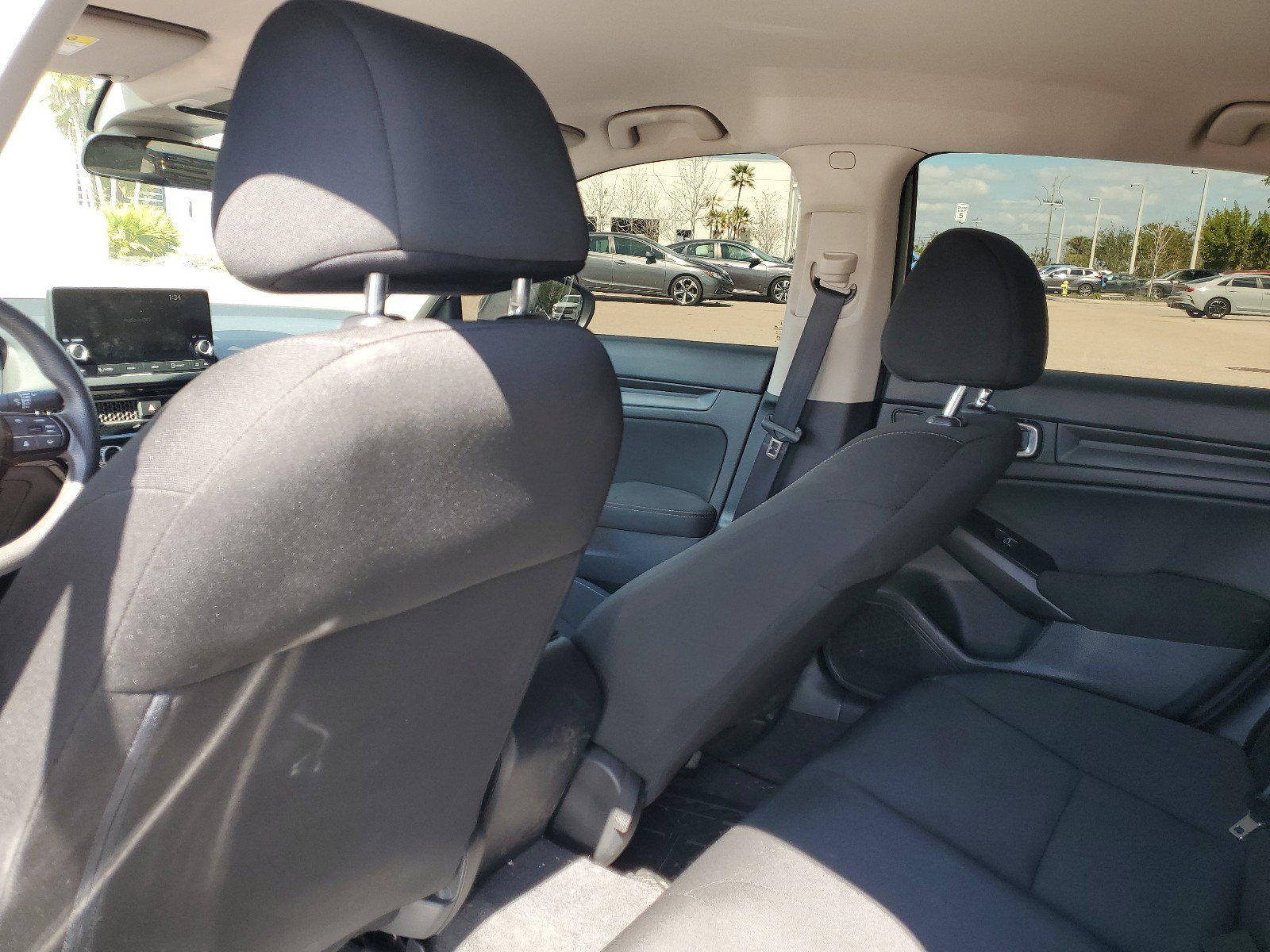 Used 2022 Honda Civic LX image 32