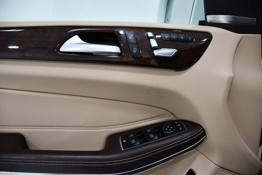 Used 2019 Mercedes-Benz GLS 550 4MATIC image 17