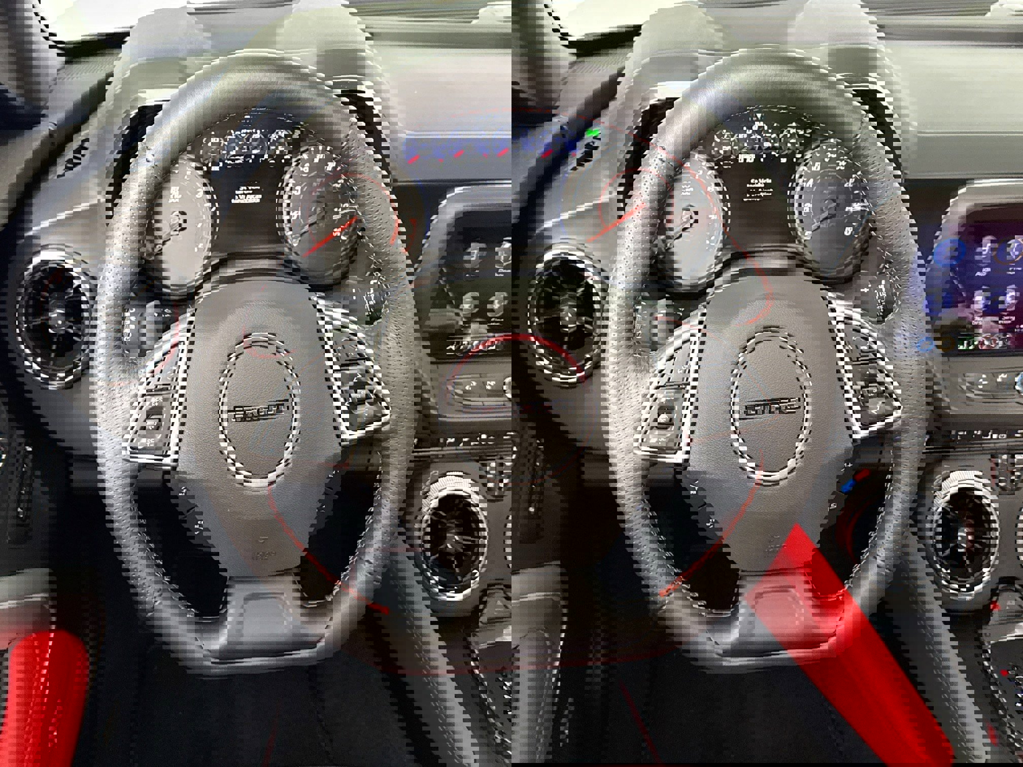 Used 2020 Chevrolet Camaro LT image 22