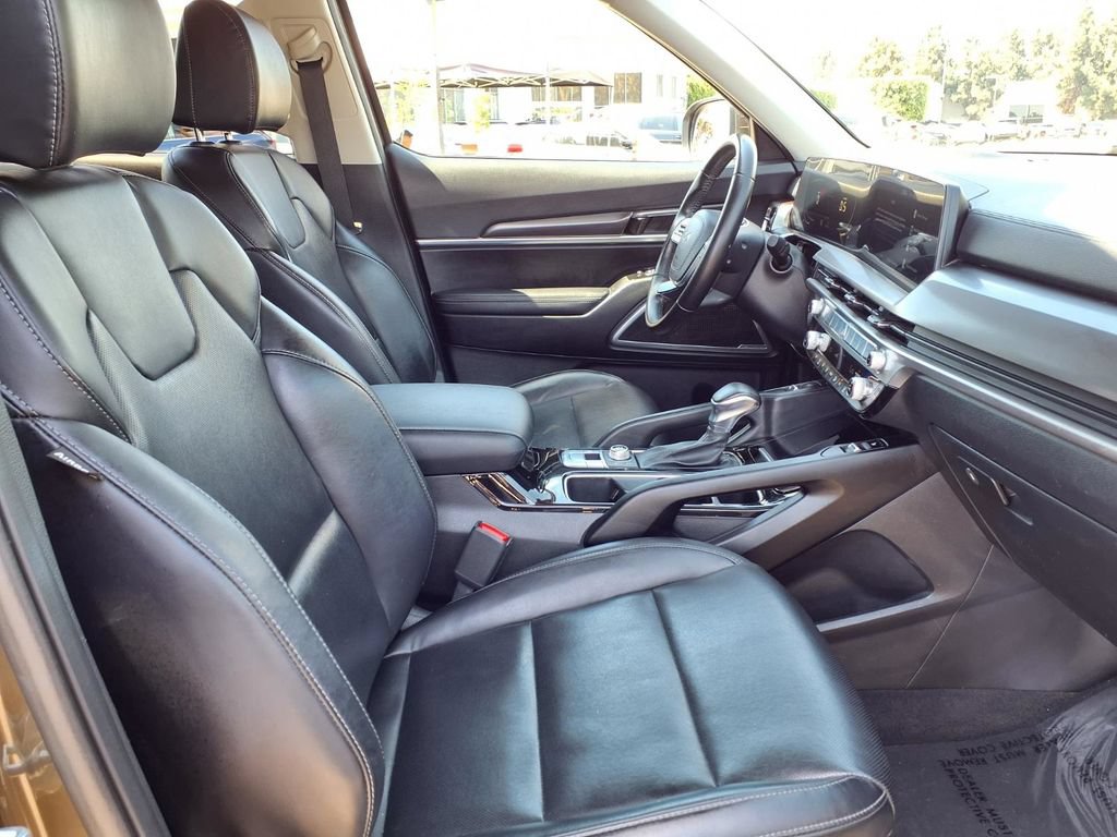 Certified 2023 Kia Telluride S w/ S Sunroof Package AWD/4WD image 7
