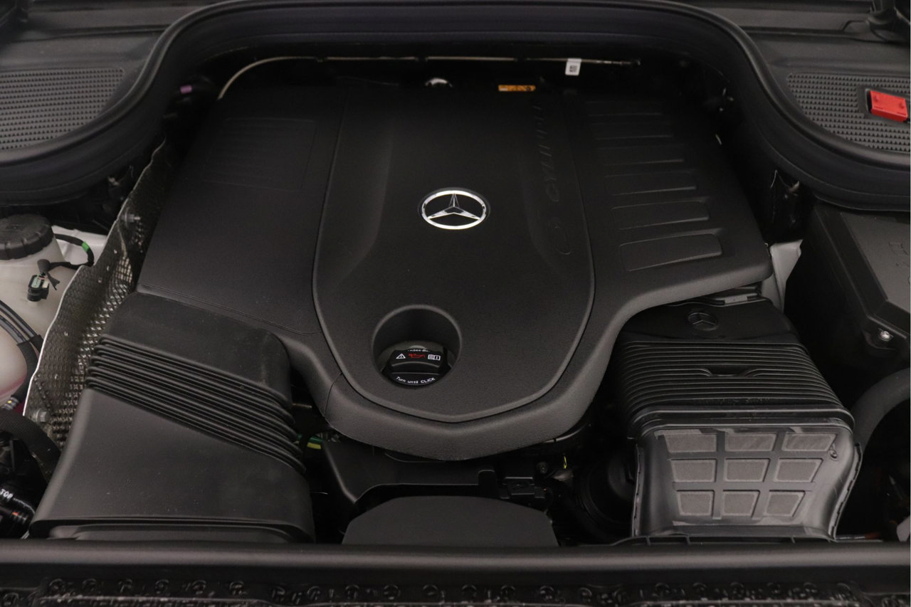 New 2026 Mercedes-Benz GLS 450 4MATIC image 9