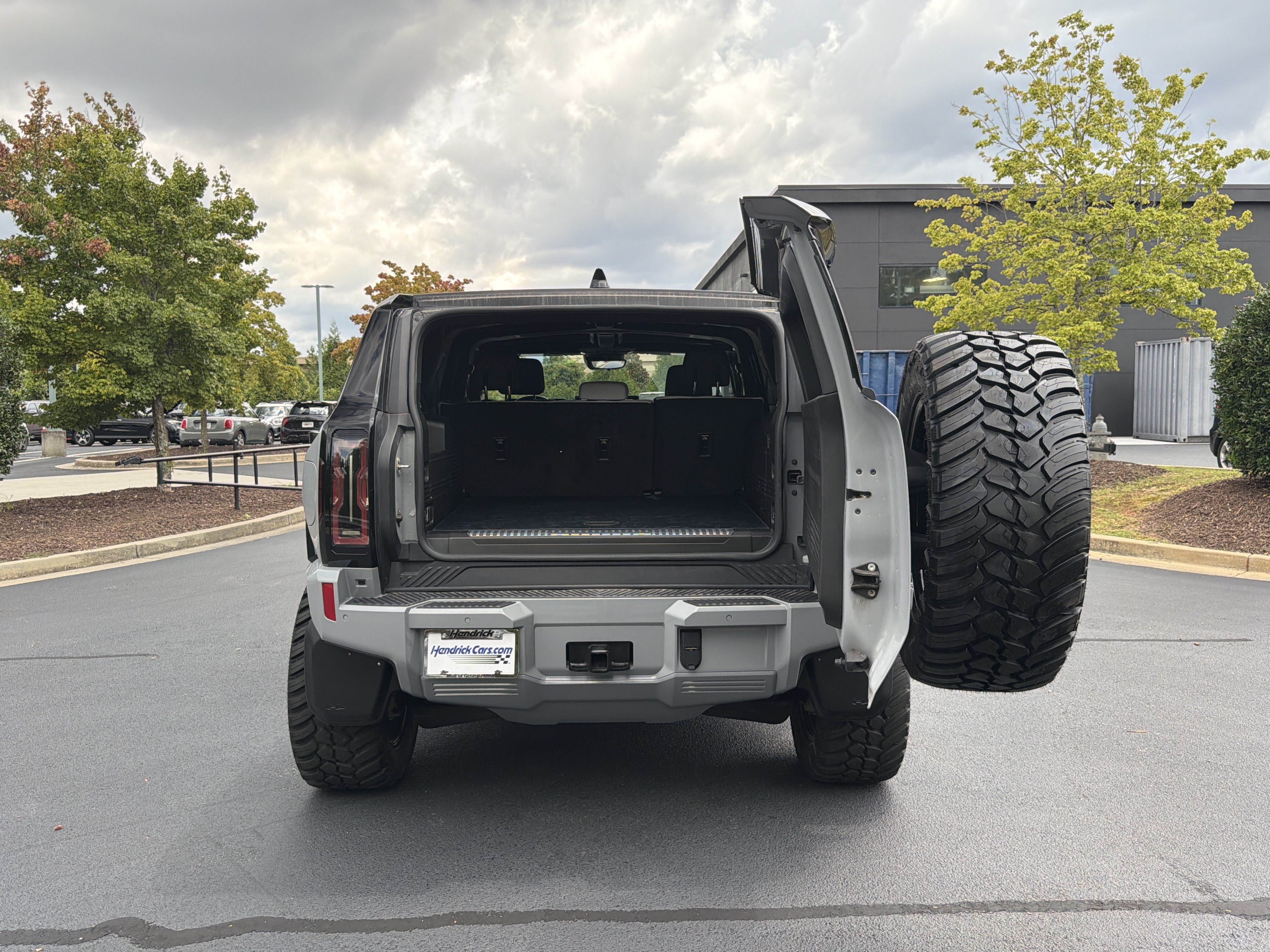 Used 2024 GMC Hummer EV 3X w/ LPO, Illumination Package AWD/4WD image 53