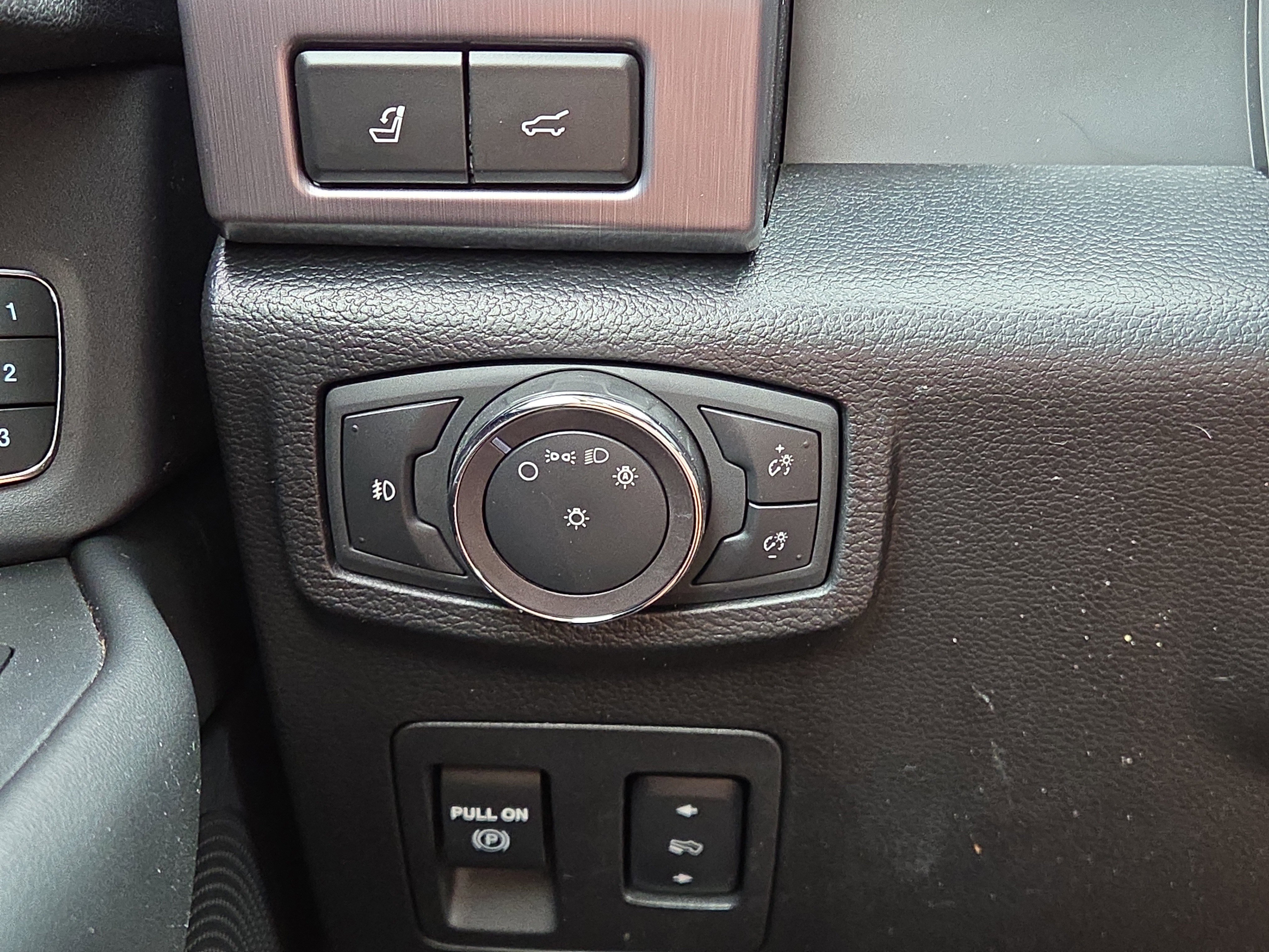 Used 2019 Ford Expedition Platinum RWD image 23