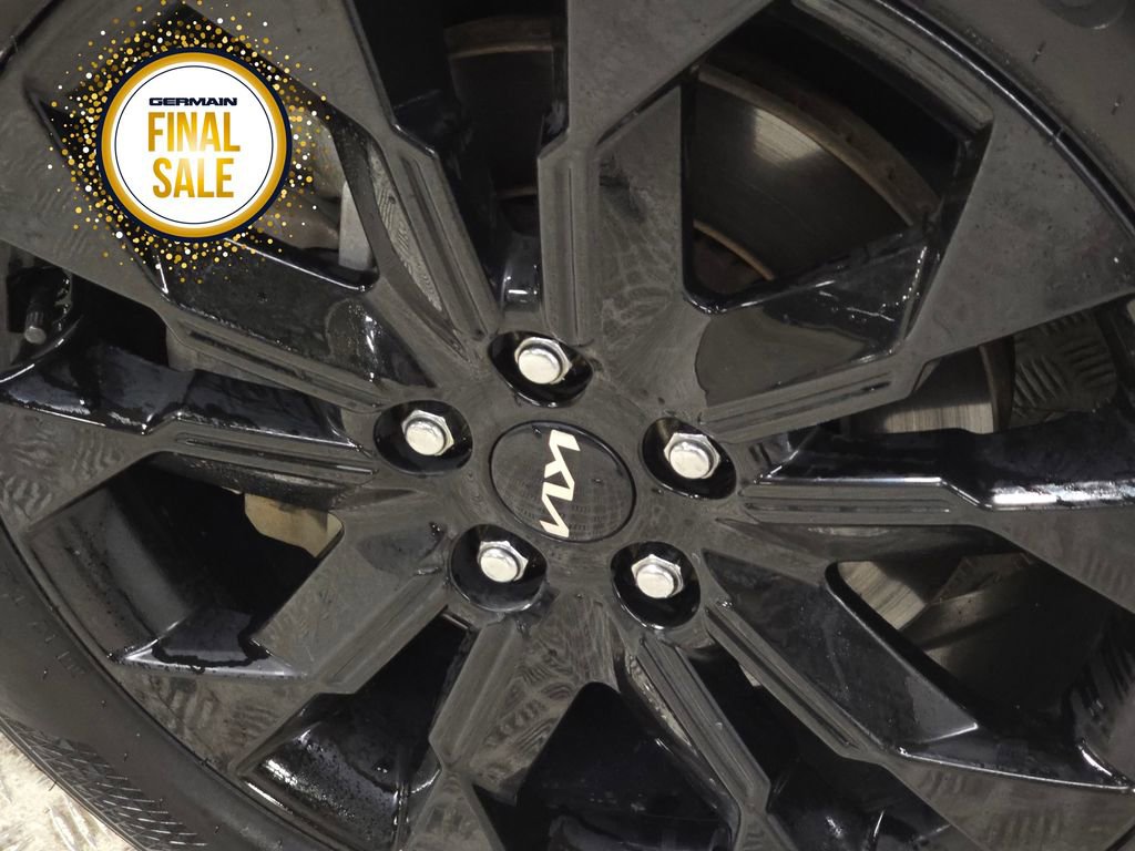 Certified 2022 Kia Carnival SX Prestige image 10