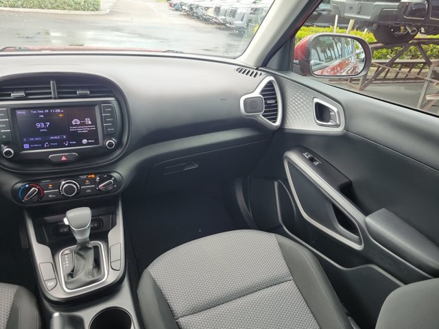 Used 2023 Kia Soul LX FWD image 20