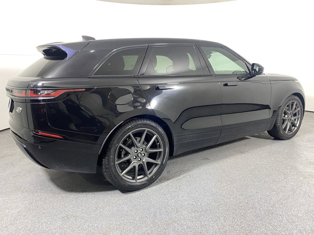Used 2022 Land Rover Range Rover Velar R-Dynamic S image 5