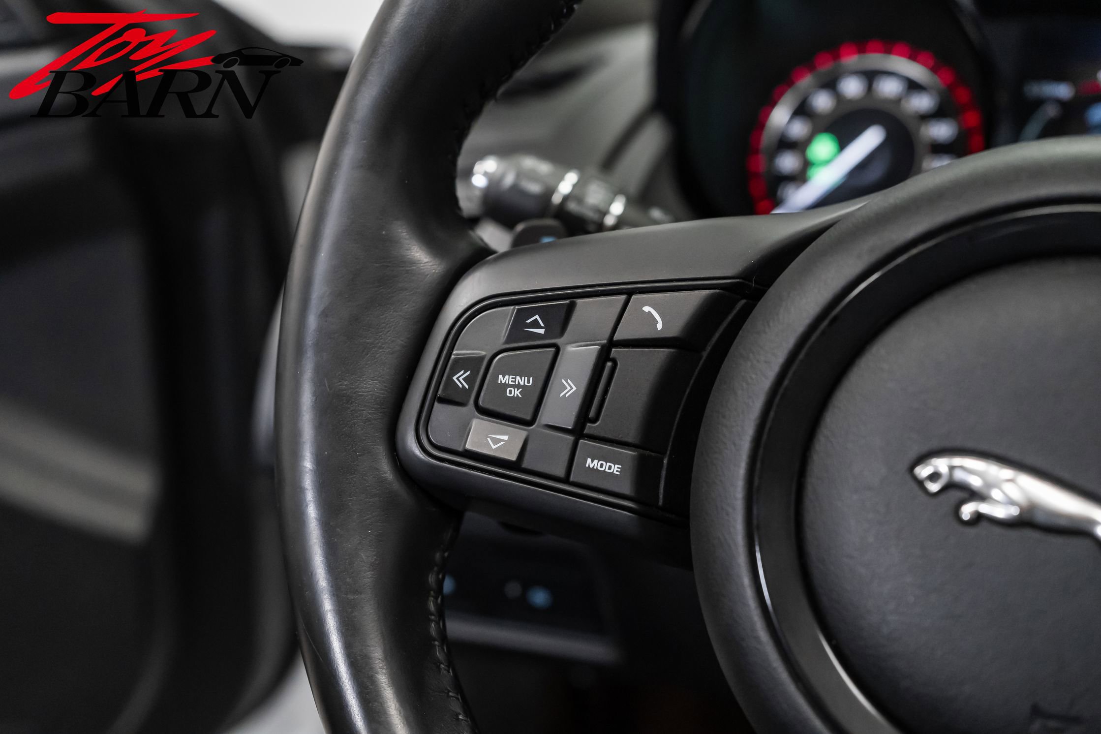 Used 2016 Jaguar F-TYPE S image 43