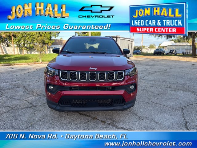 Used 2025 Jeep Compass Latitude AWD/4WD image 15