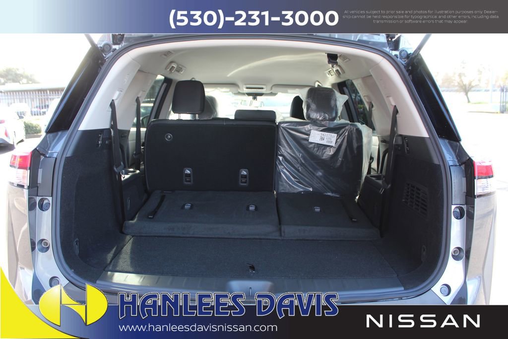 New 2025 Nissan Pathfinder S image 10