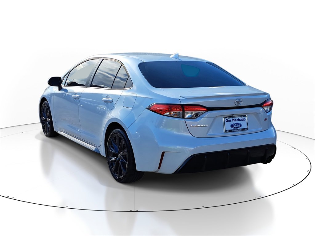 Used 2023 Toyota Corolla SE image 3