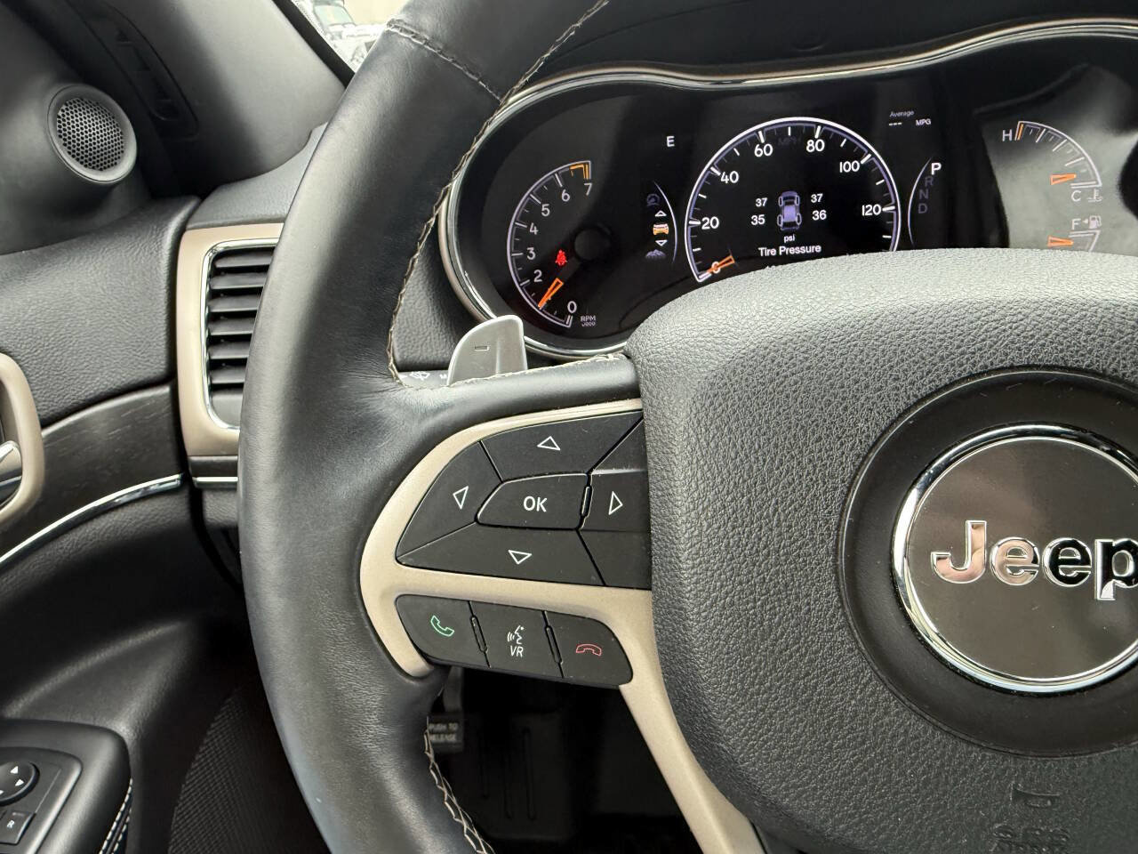 Used 2016 Jeep Grand Cherokee Limited image 17