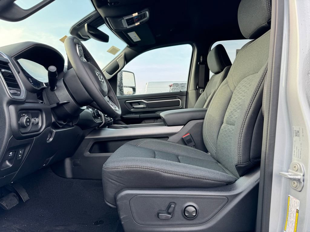 New 2026 RAM 1500 Big Horn AWD/4WD image 15