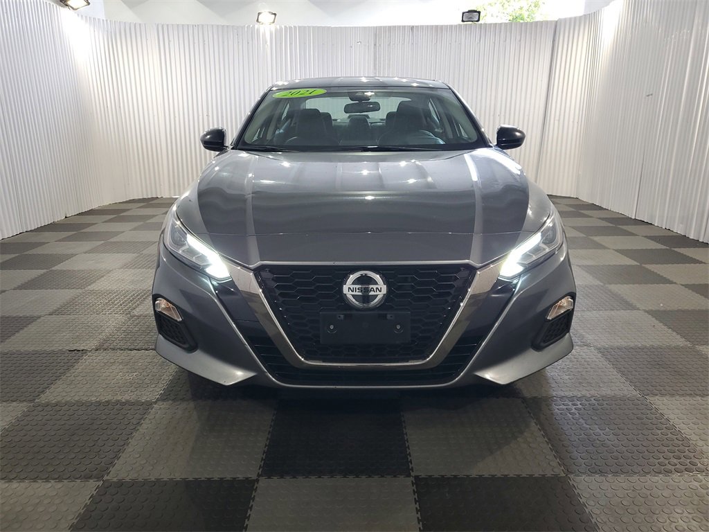 Used 2021 Nissan Altima 2.5 SR image 2