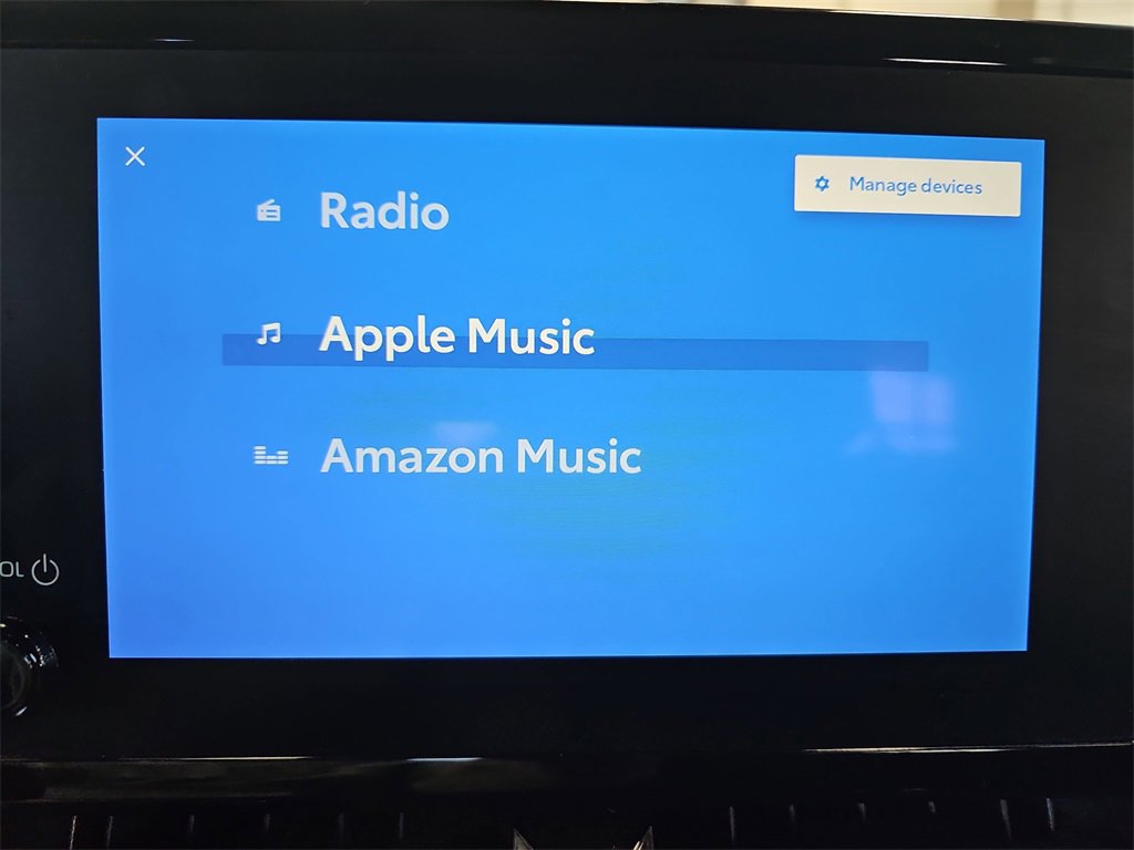 Used 2024 Toyota Corolla Cross LE image 21