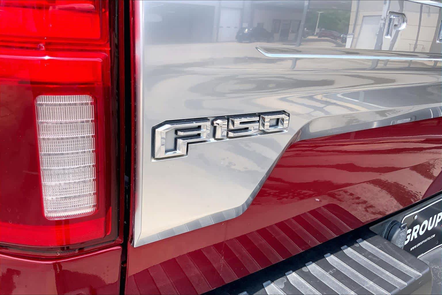 Used 2019 Ford F150 Platinum w/ Equipment Group 701A Luxury AWD/4WD image 31