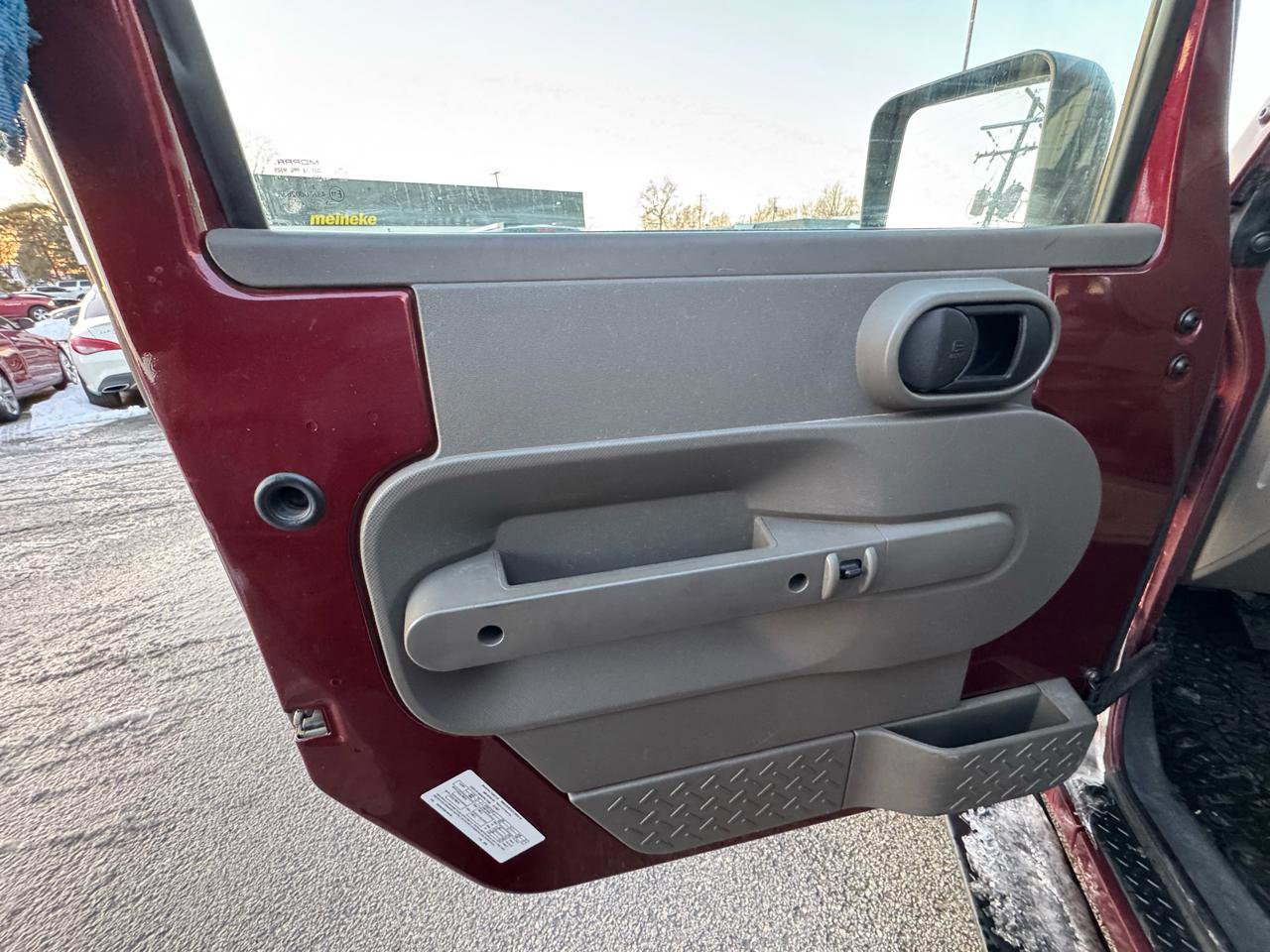 Used 2008 Jeep Wrangler Sahara w/ Dual Top Group AWD/4WD image 13