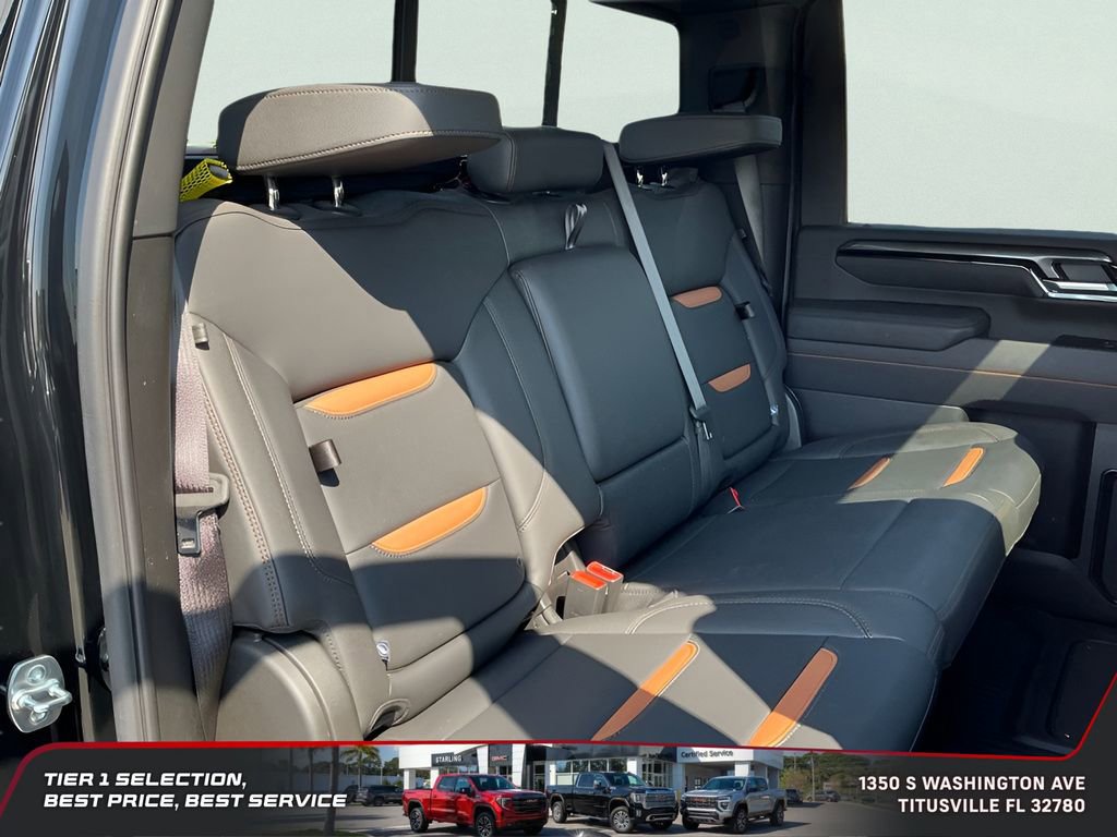 Used 2025 GMC Sierra 2500 AT4 w/ AT4 Premium Plus Package AWD/4WD image 18