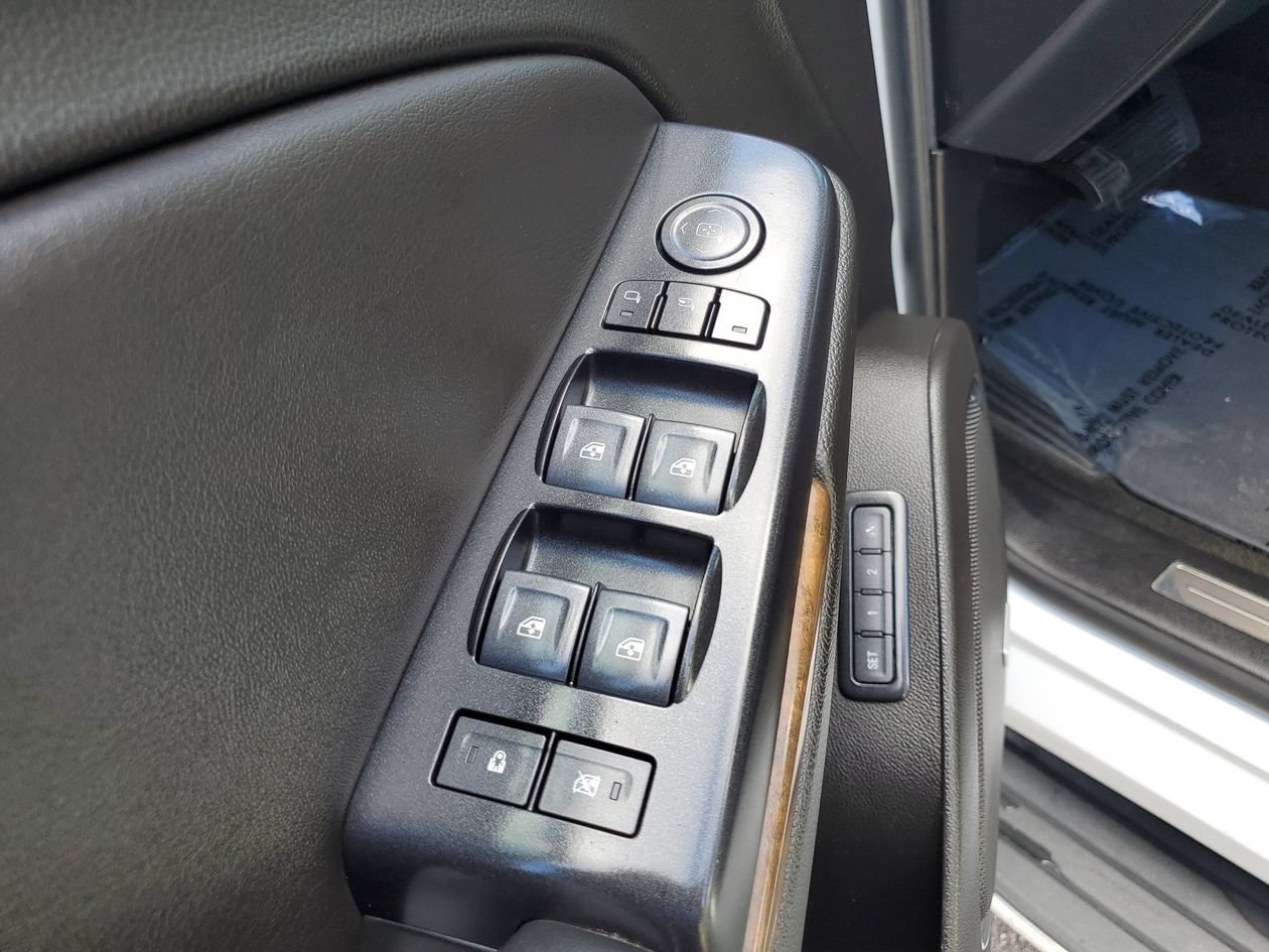 Used 2018 GMC Yukon Denali AWD/4WD image 17