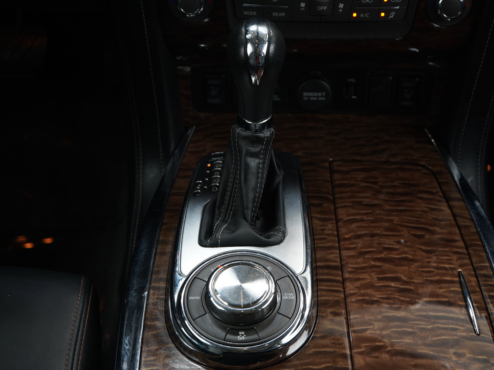 Used 2019 Nissan Armada SL w/ Premium Package AWD/4WD image 20
