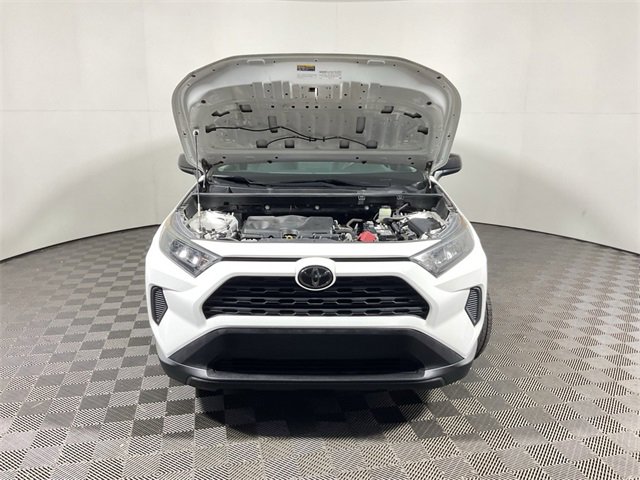 Used 2019 Toyota RAV4 LE w/ Carpet Mat Package image 5