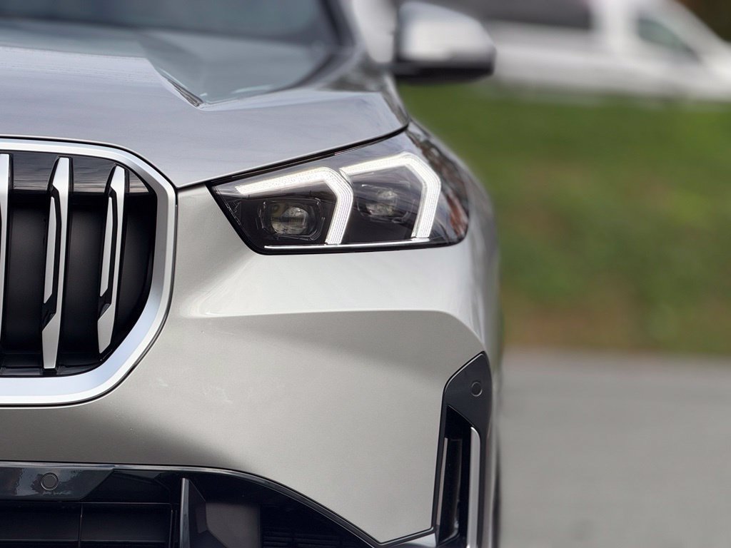 New 2026 BMW X1 xDrive28i w/ Technology Package AWD/4WD image 11