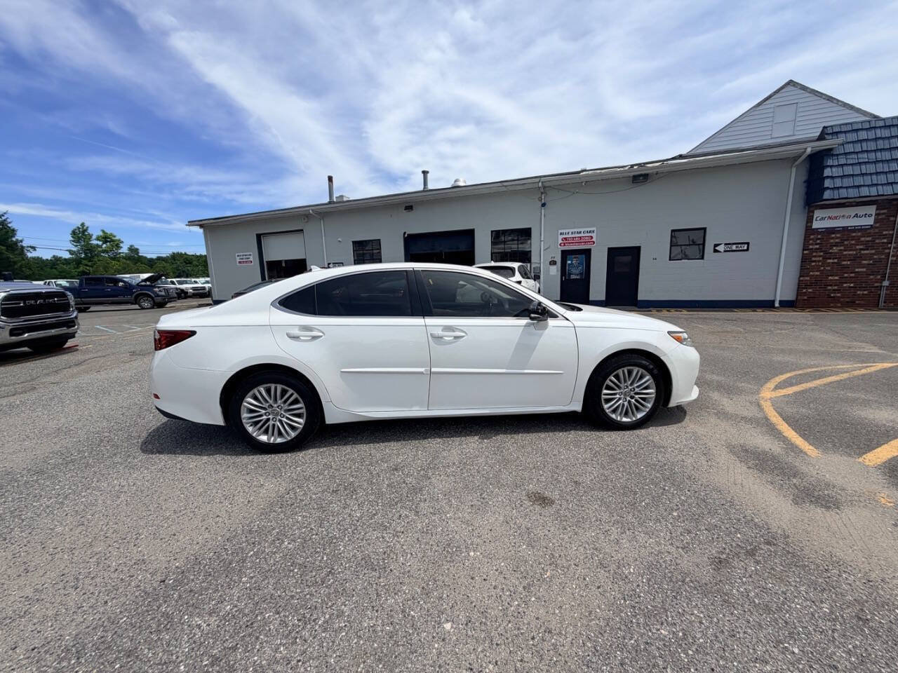 Used 2014 Lexus ES 350 w/ Luxury Package FWD image 32