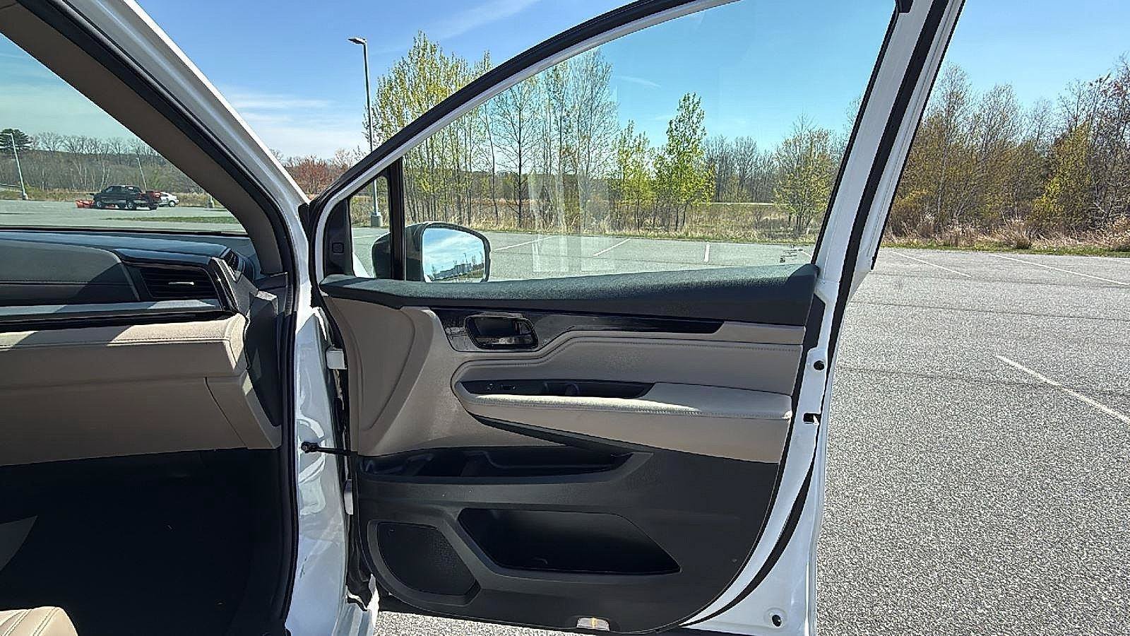 Used 2024 Honda Odyssey Touring image 16