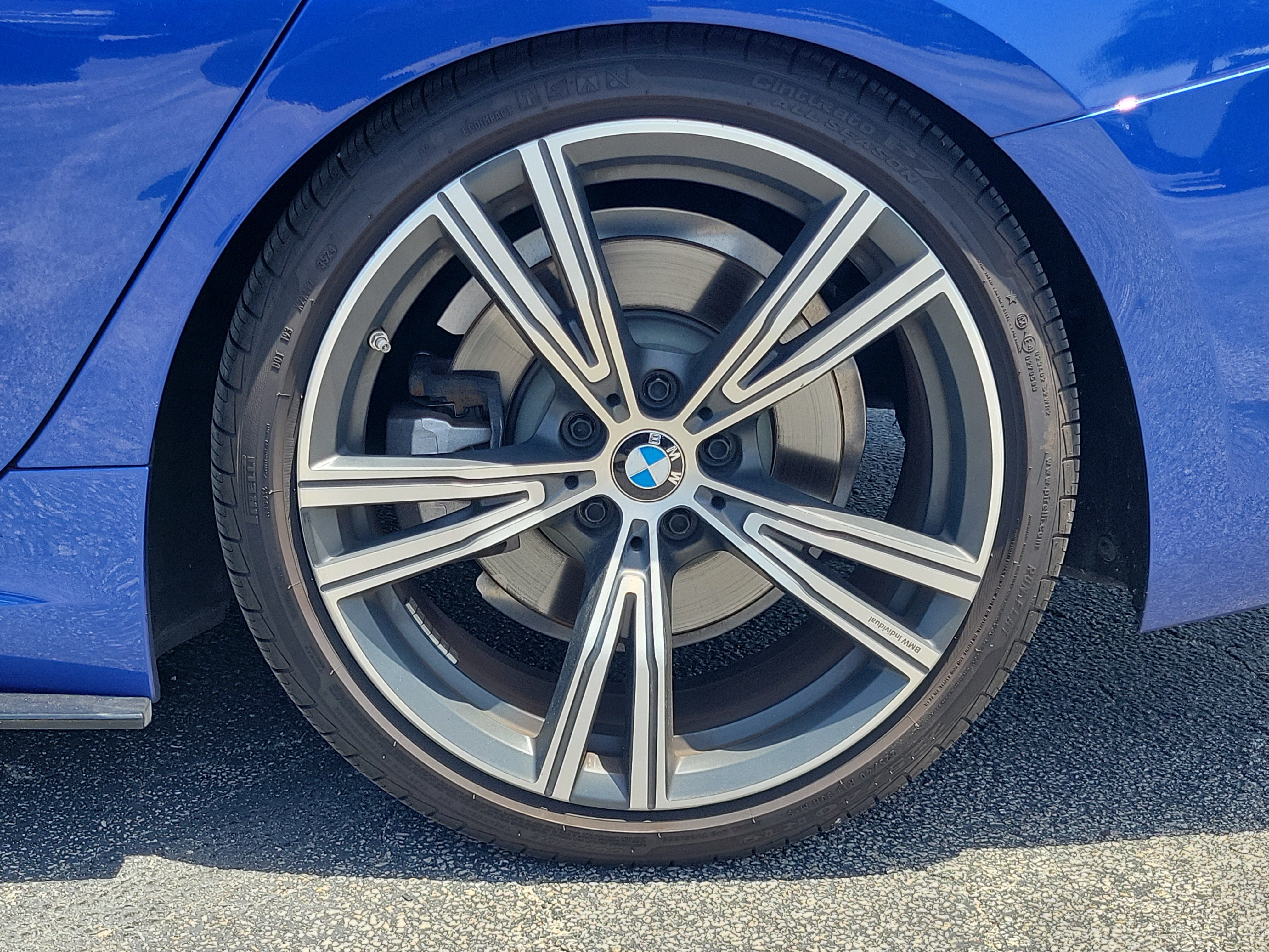 Used 2020 BMW 330i Sedan w/ M Sport Package RWD image 9