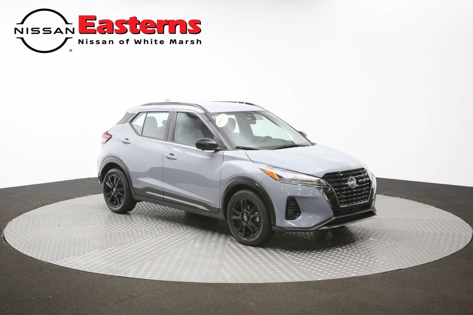Used 2023 Nissan Kicks SR w/ SR Premium Package FWD image 48