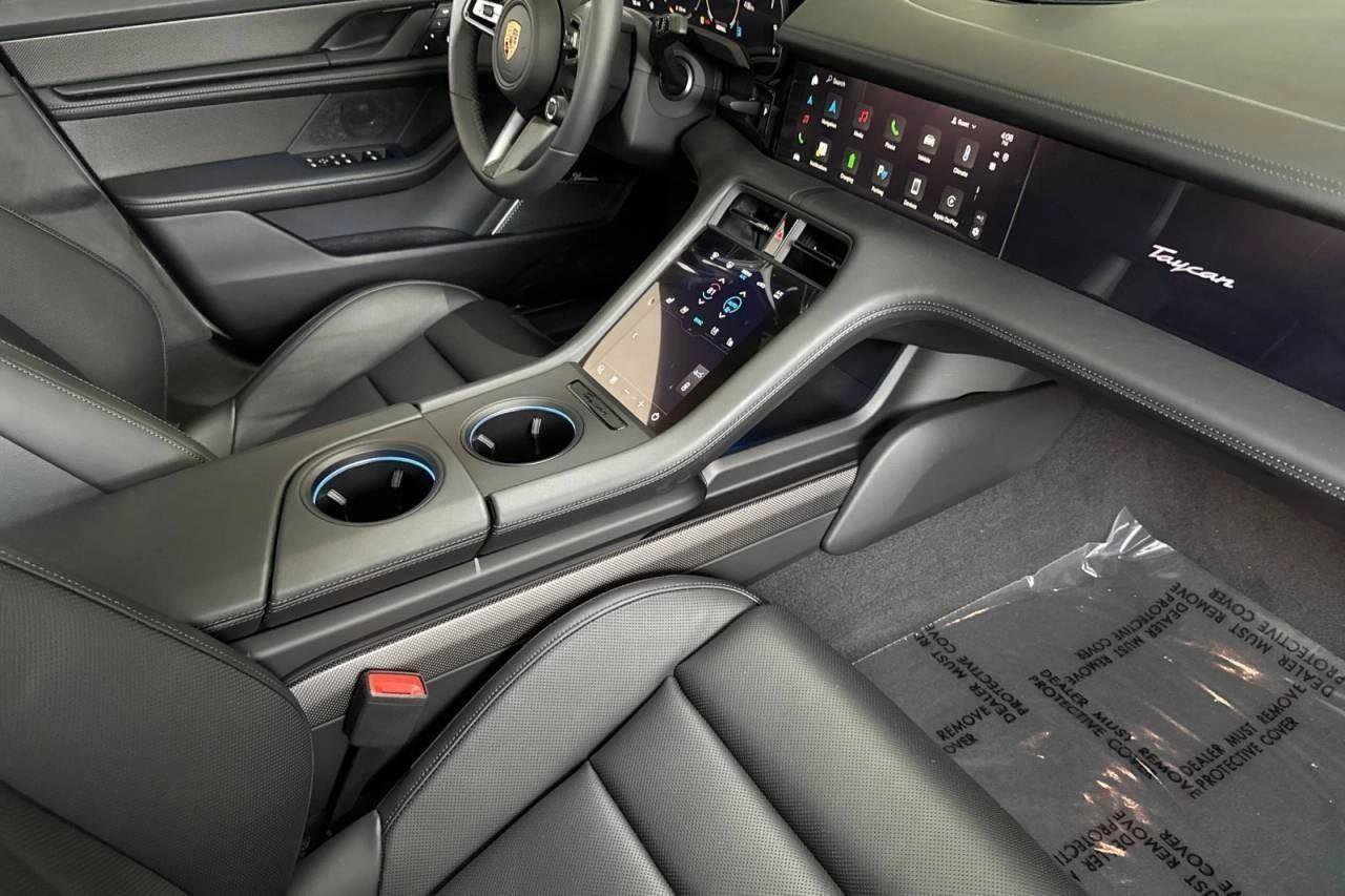 New 2025 Porsche Taycan GTS image 68