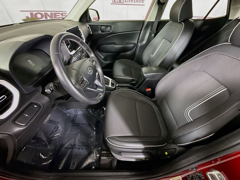 Certified 2024 Hyundai Venue Limited image 26