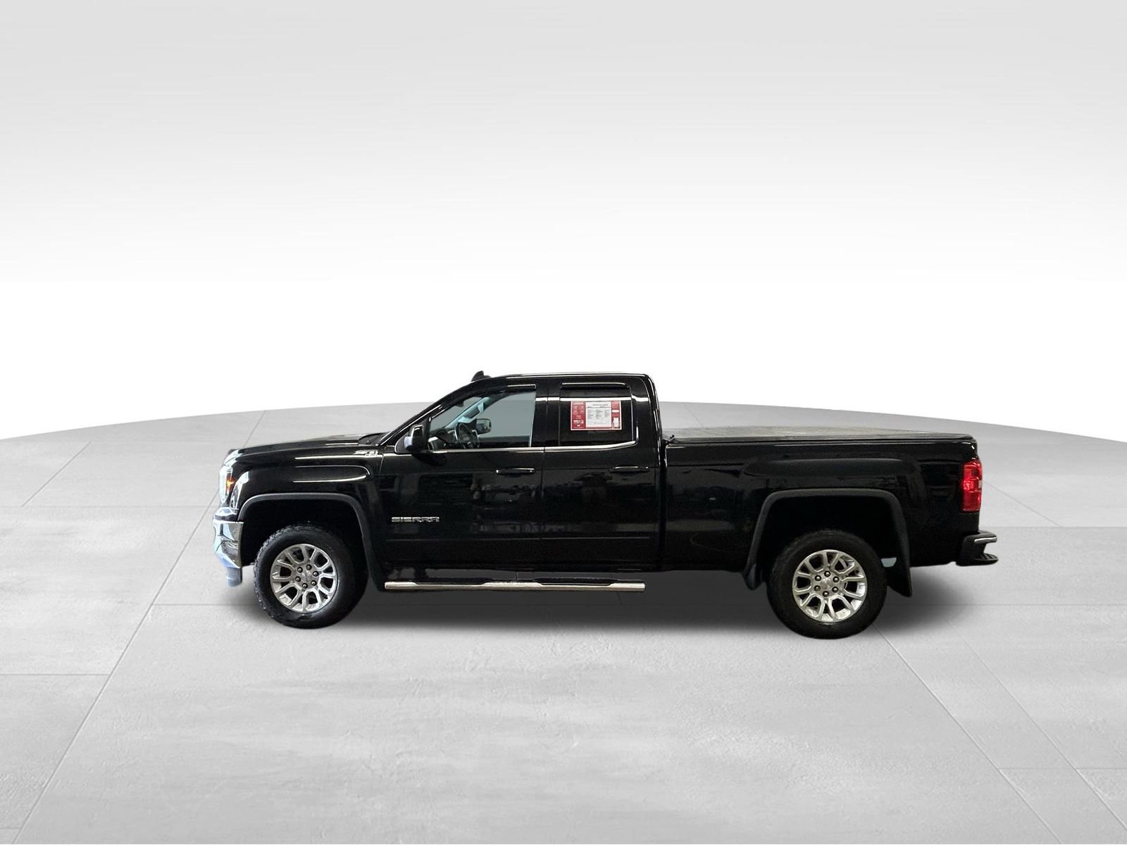 Used 2018 GMC Sierra 1500 SLE w/ SLE Value Package image 2