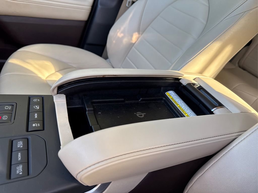 Used 2022 Toyota Highlander XLE image 43