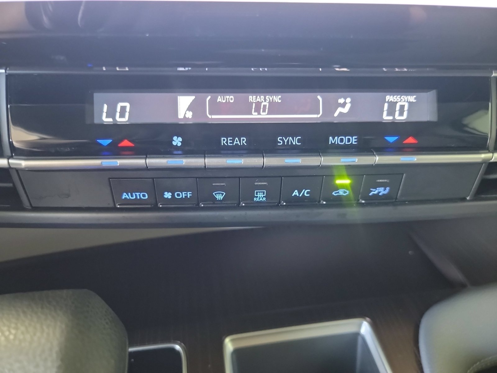 Used 2021 Toyota Sienna LE FWD image 21