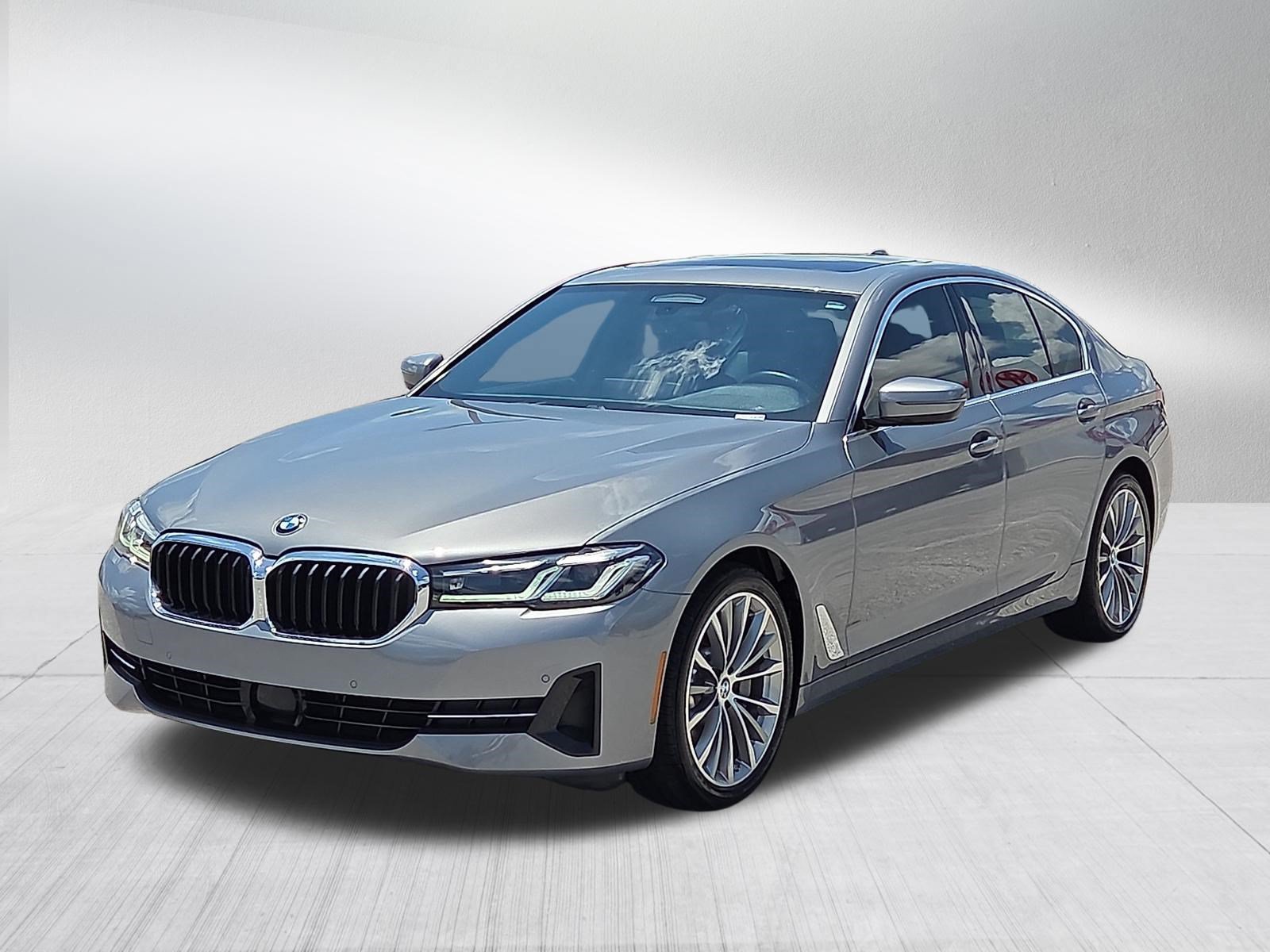 Used 2023 BMW 530i xDrive AWD/4WD image 2