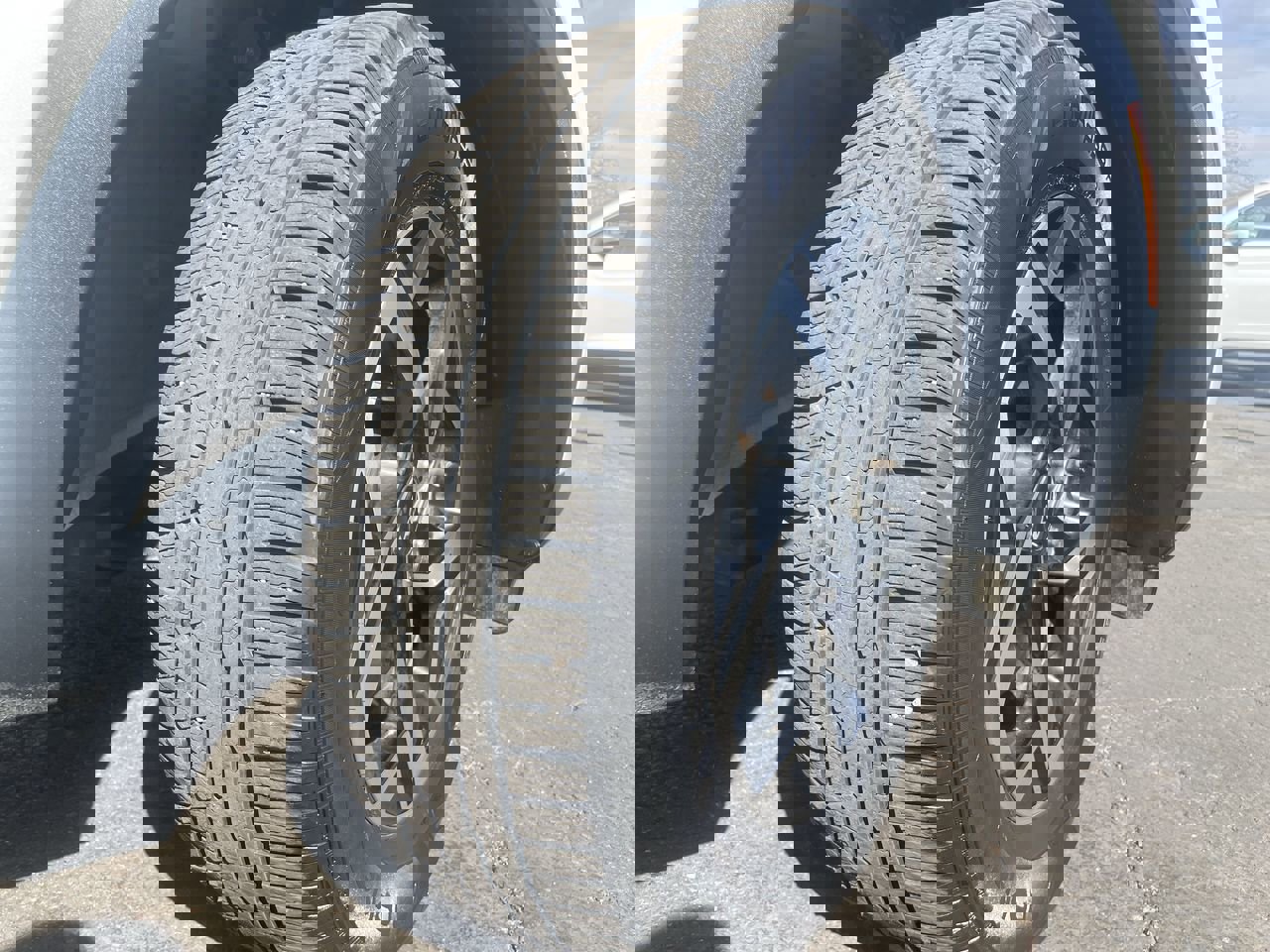 Used 2023 Kia Sportage LX image 9