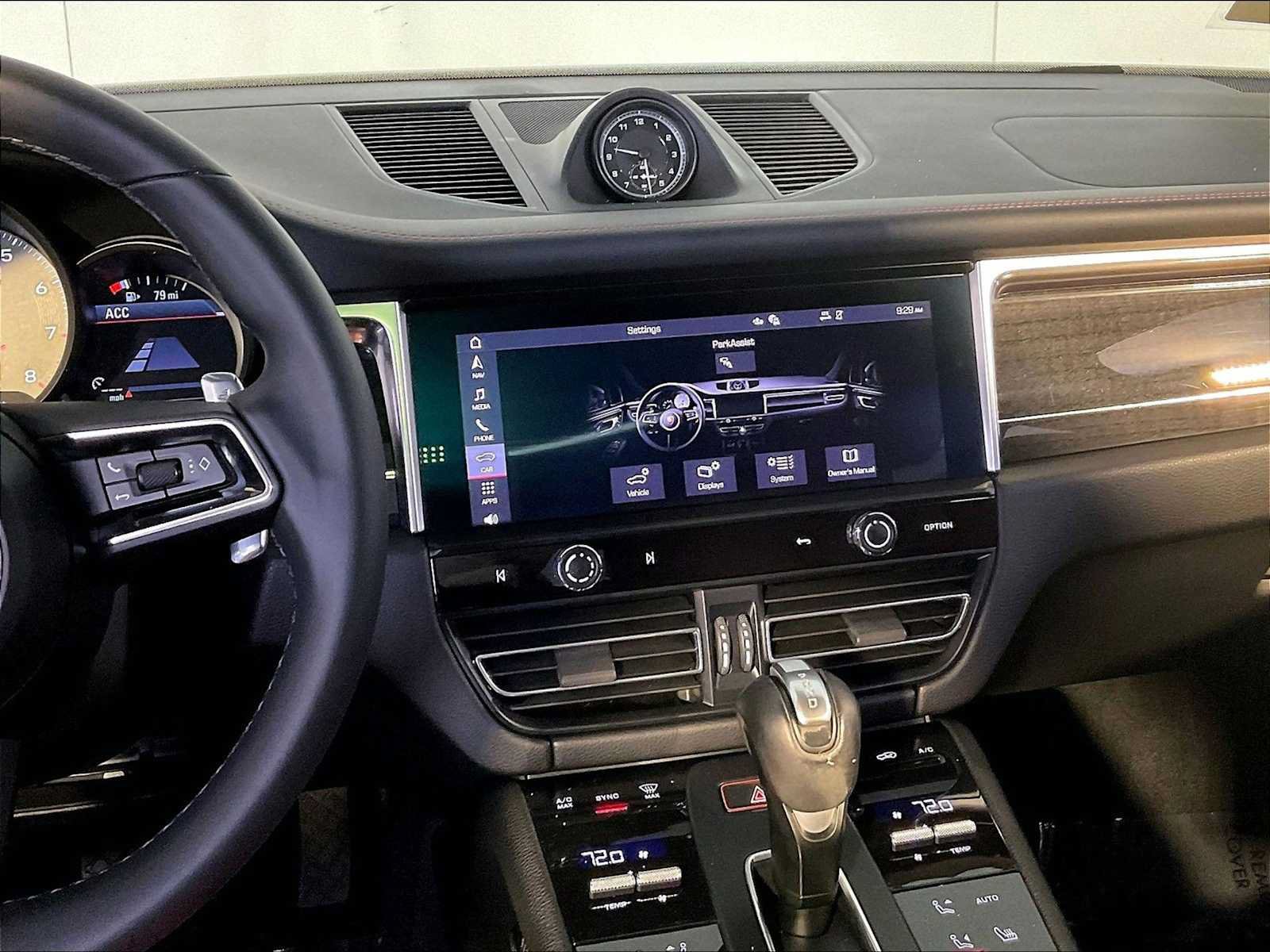 Certified 2023 Porsche Macan S AWD/4WD image 16
