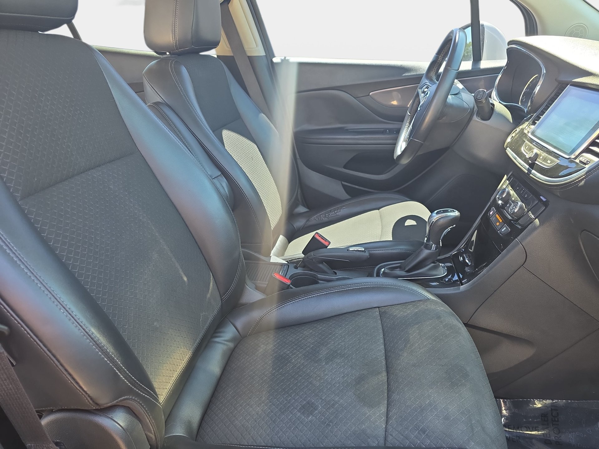 Used 2021 Buick Encore Preferred w/ Safety Package II FWD image 10