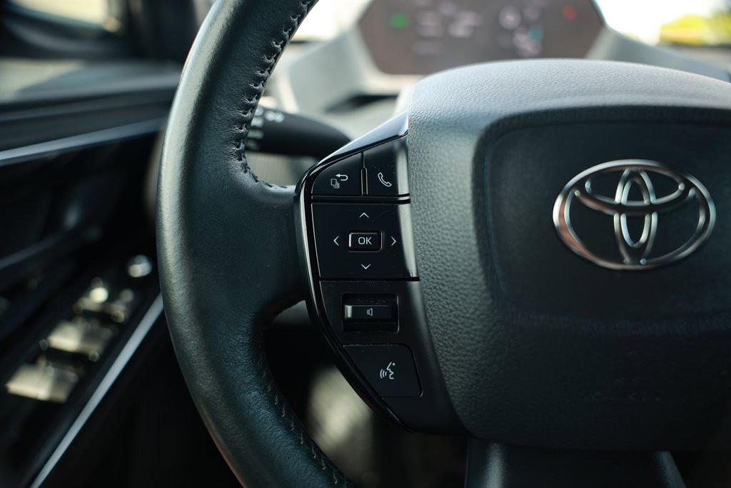 Used 2023 Toyota bZ4X Limited image 22