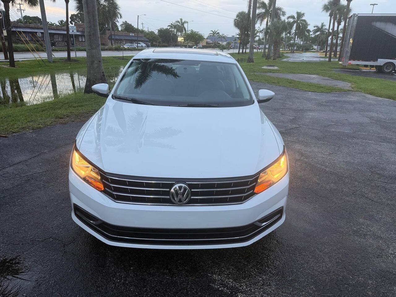 Used 2016 Volkswagen Passat 1.8T SE FWD image 10