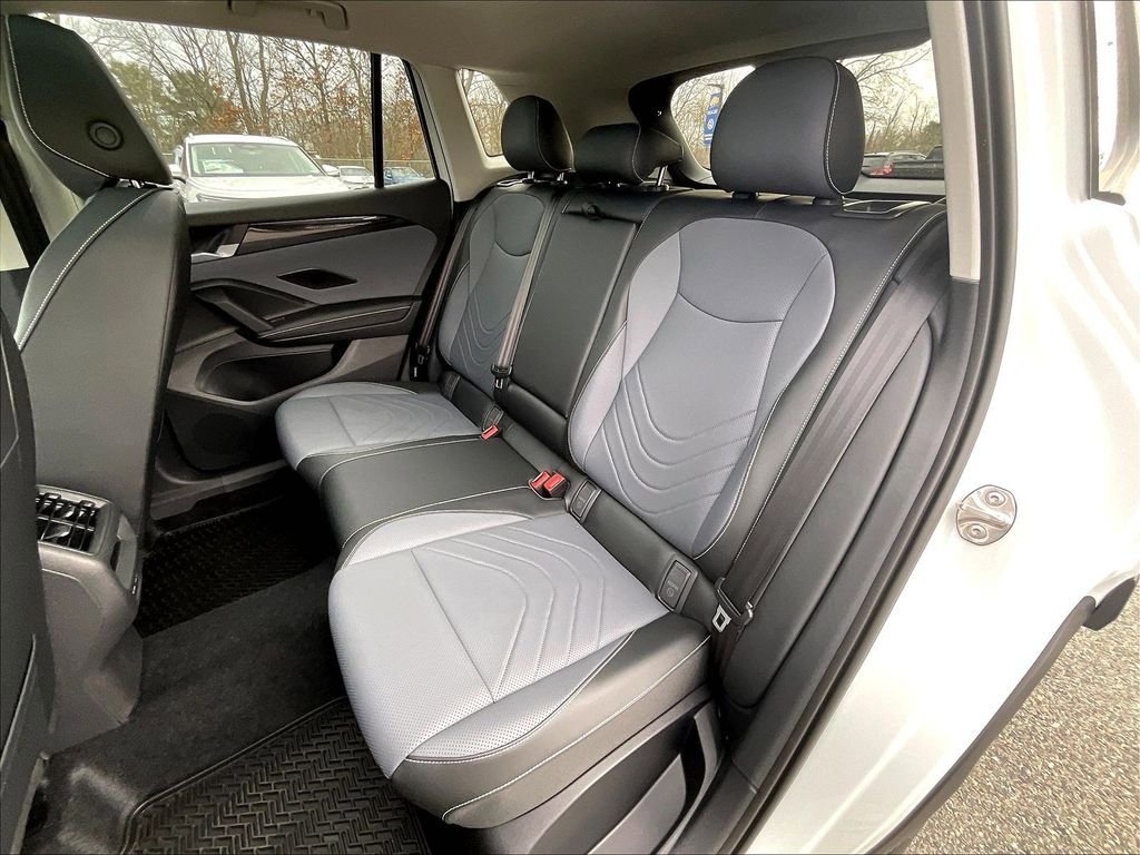 New 2026 Volkswagen Tiguan SE AWD/4WD image 15