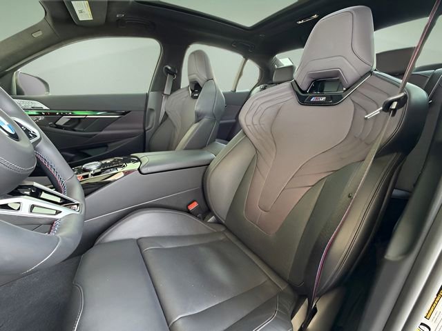 Used 2026 BMW M5 image 32