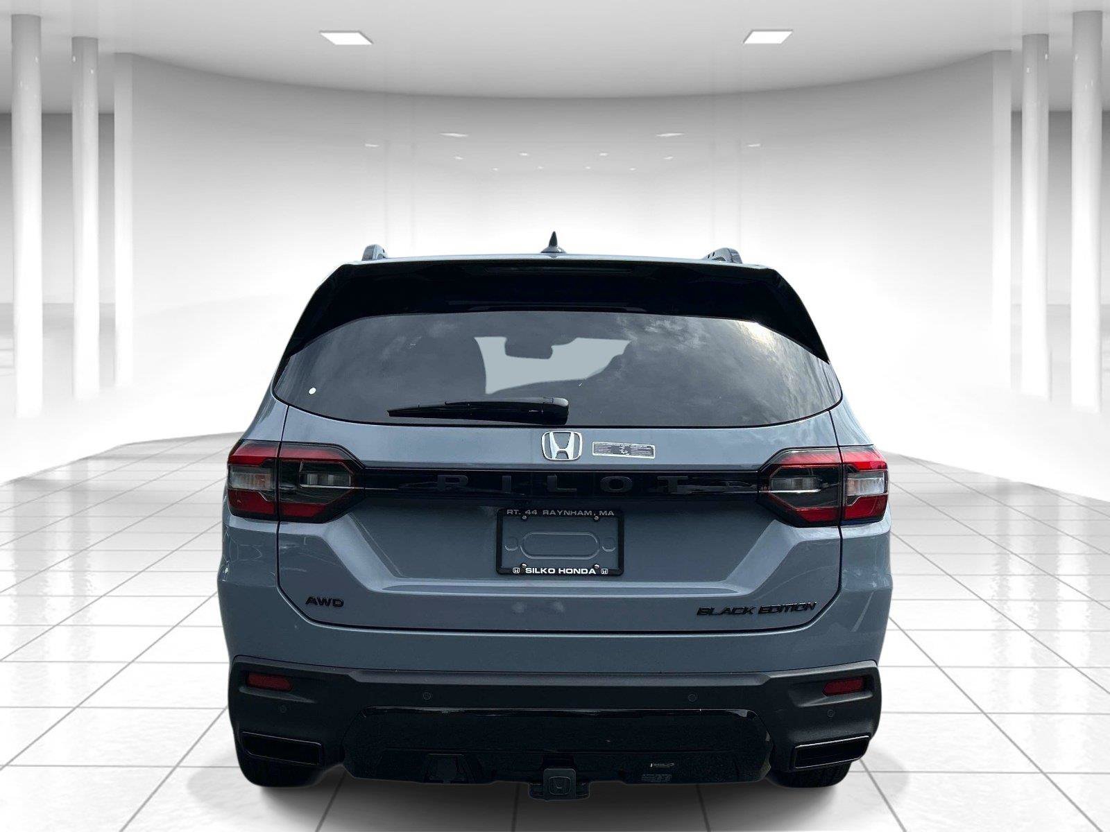 New 2026 Honda Pilot Black Edition image 4