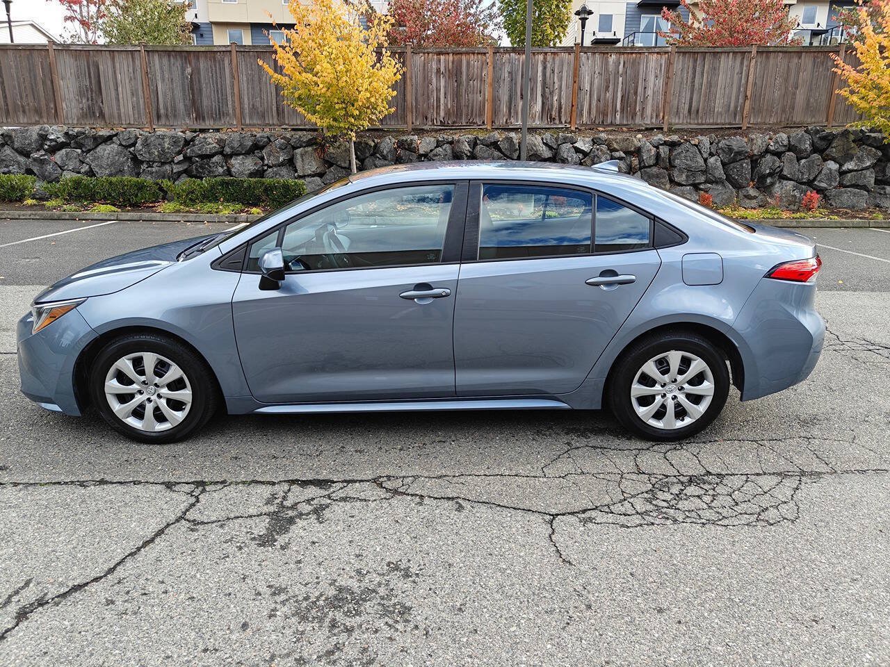 Used 2023 Toyota Corolla LE FWD image 10