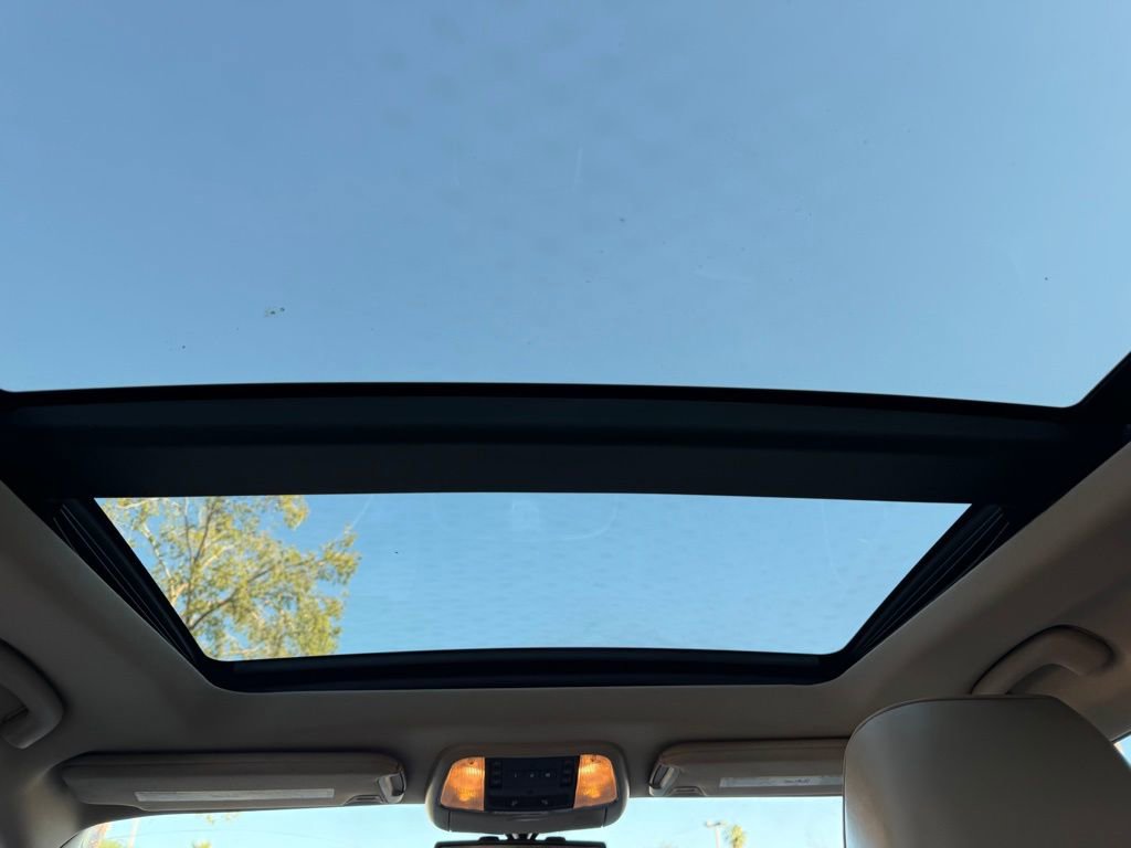 Used 2013 Chrysler 300 C image 24