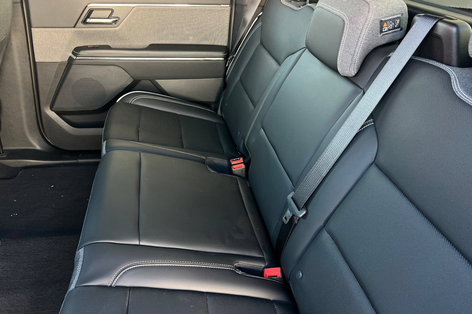 Used 2026 GMC Sierra EV Elevation w/ LPO, Elevation Dark Package AWD/4WD image 18